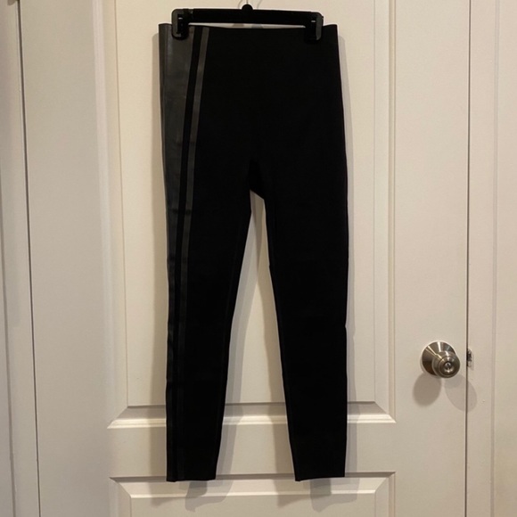 Spanx Glossy Side Stripe Leggings❤️ - Picture 7 of 8